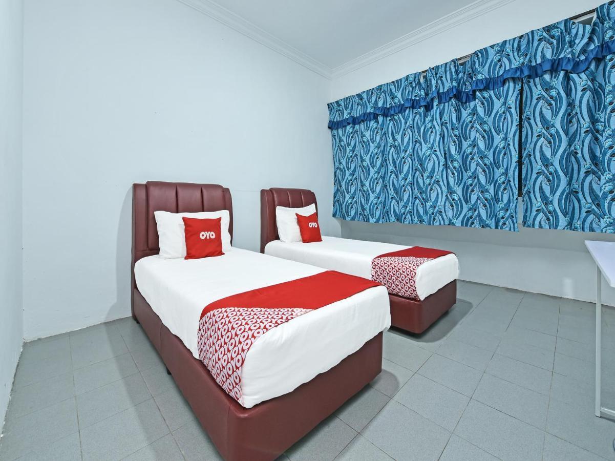 Oyo 90544 M&H Hotel Pengerang Esterno foto