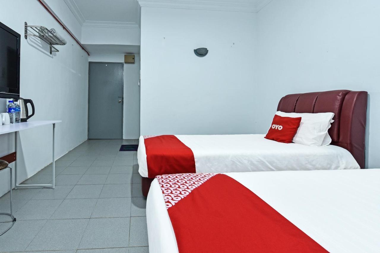 Oyo 90544 M&H Hotel Pengerang Esterno foto