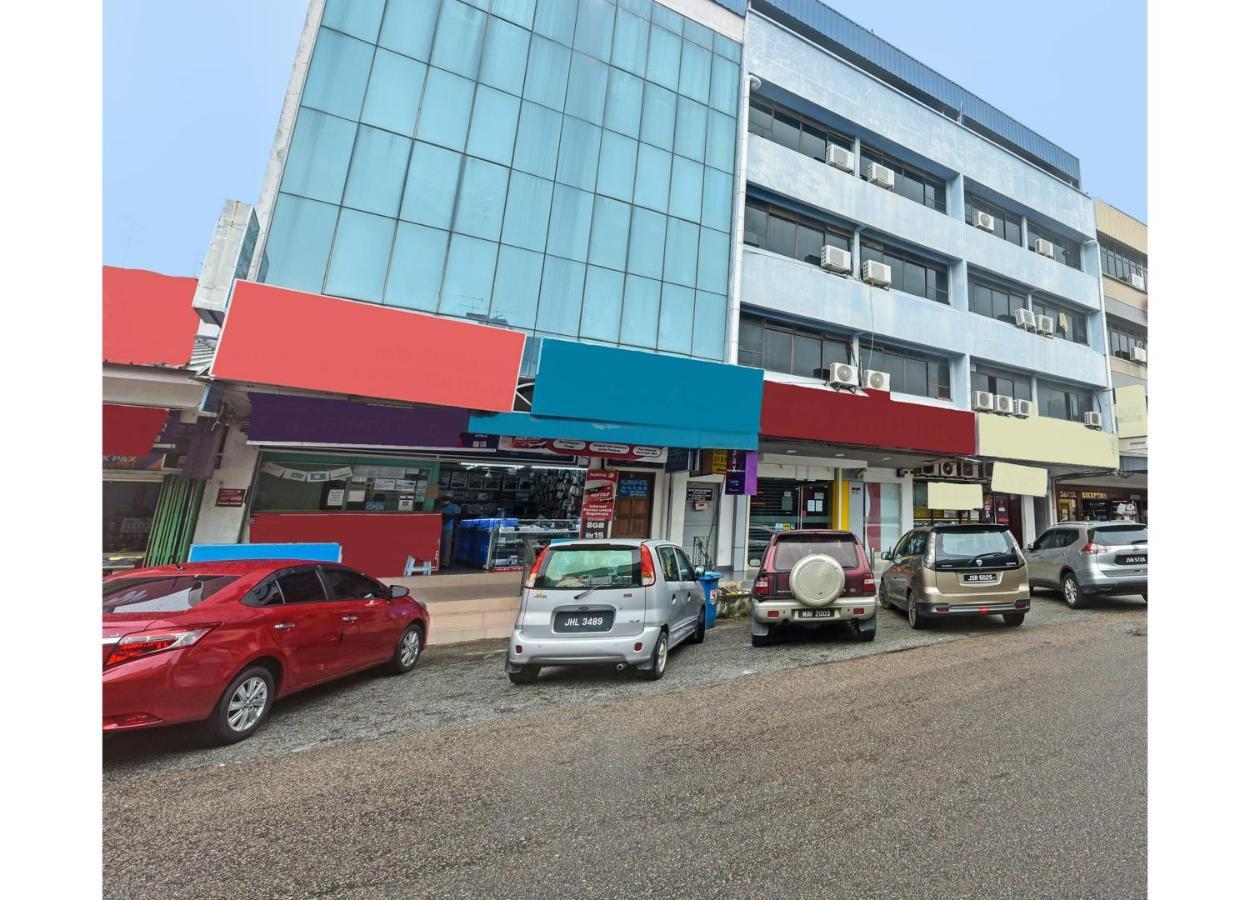 Oyo 90544 M&H Hotel Pengerang Esterno foto