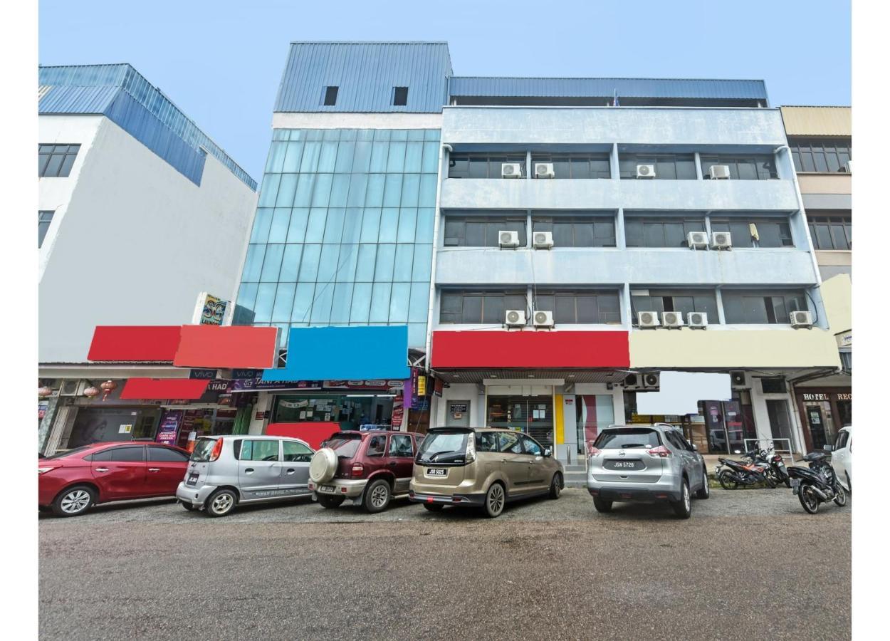 Oyo 90544 M&H Hotel Pengerang Esterno foto